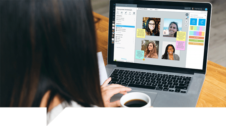 woman-collaborating-online