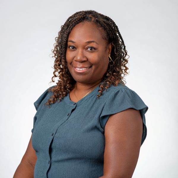 headshot of Chinwe Peele