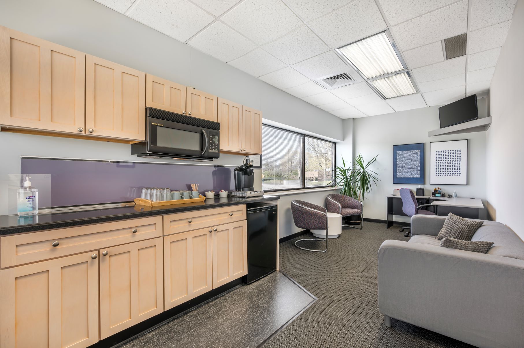Blue Ash Lounge
