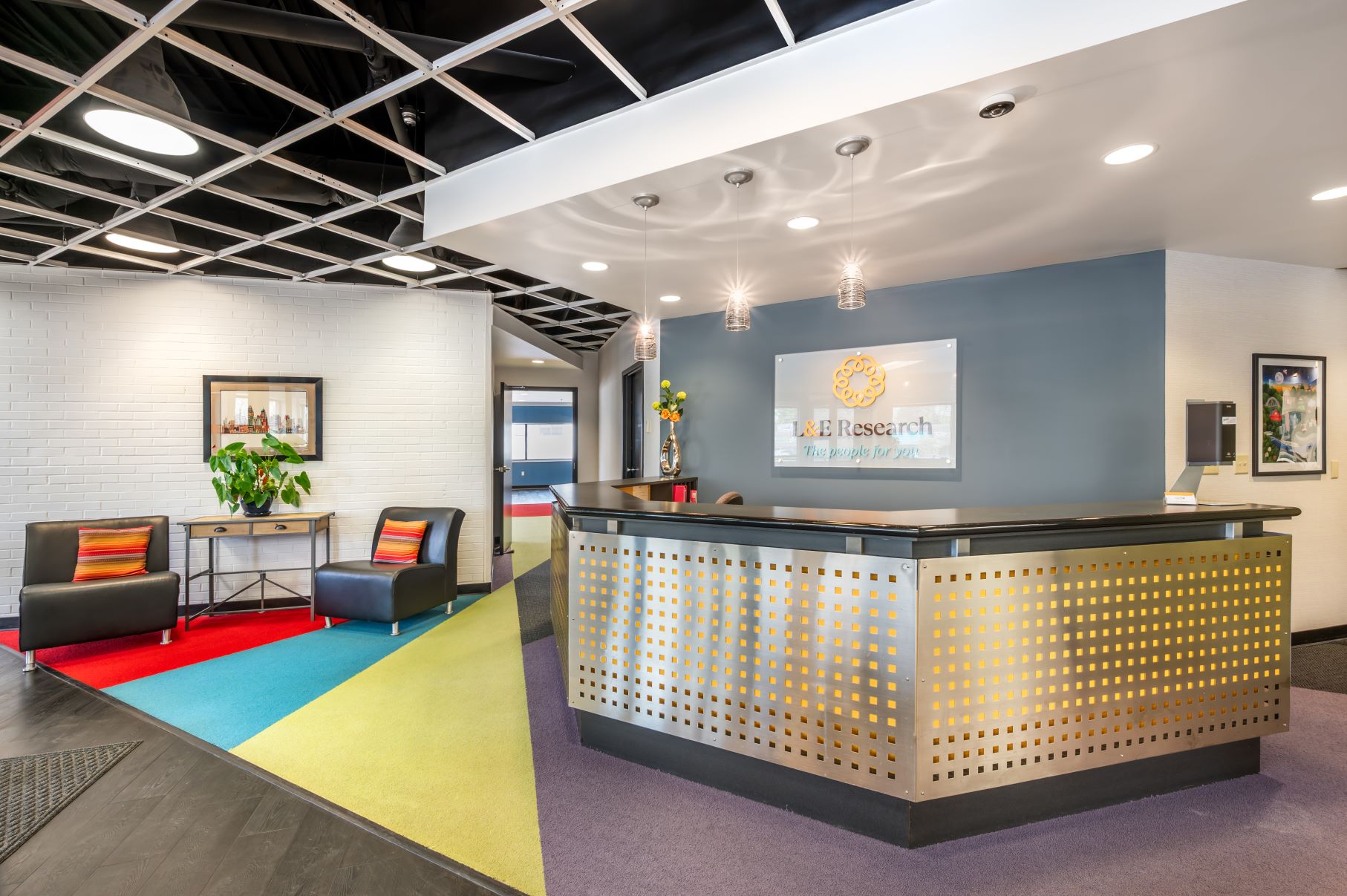 L&E Front Desk